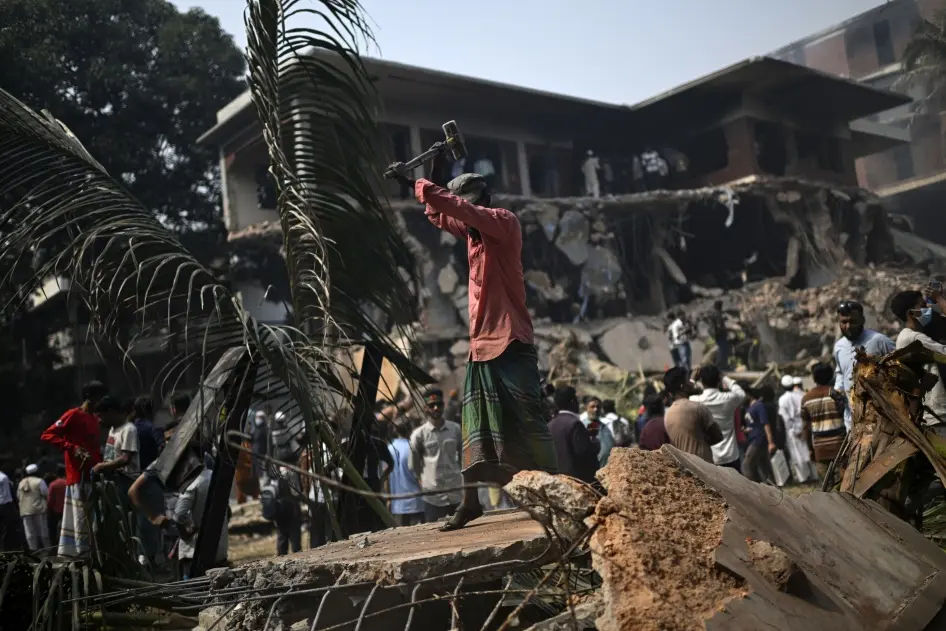 demolition of dhanmondi 32